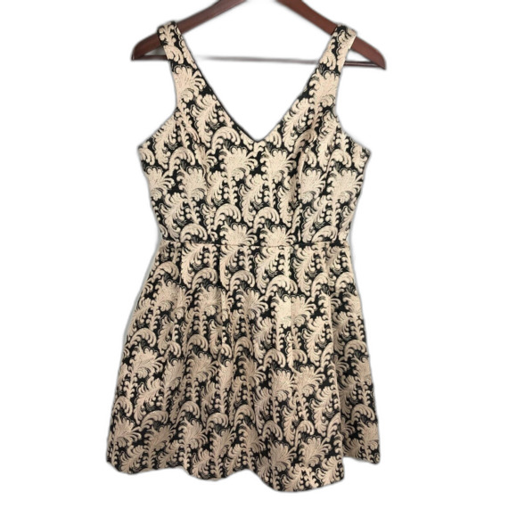 NWT Jealous Tomato Gold Black Metallic Sleeveless Dress Women Small Back Cut Out - Picture 1 of 10